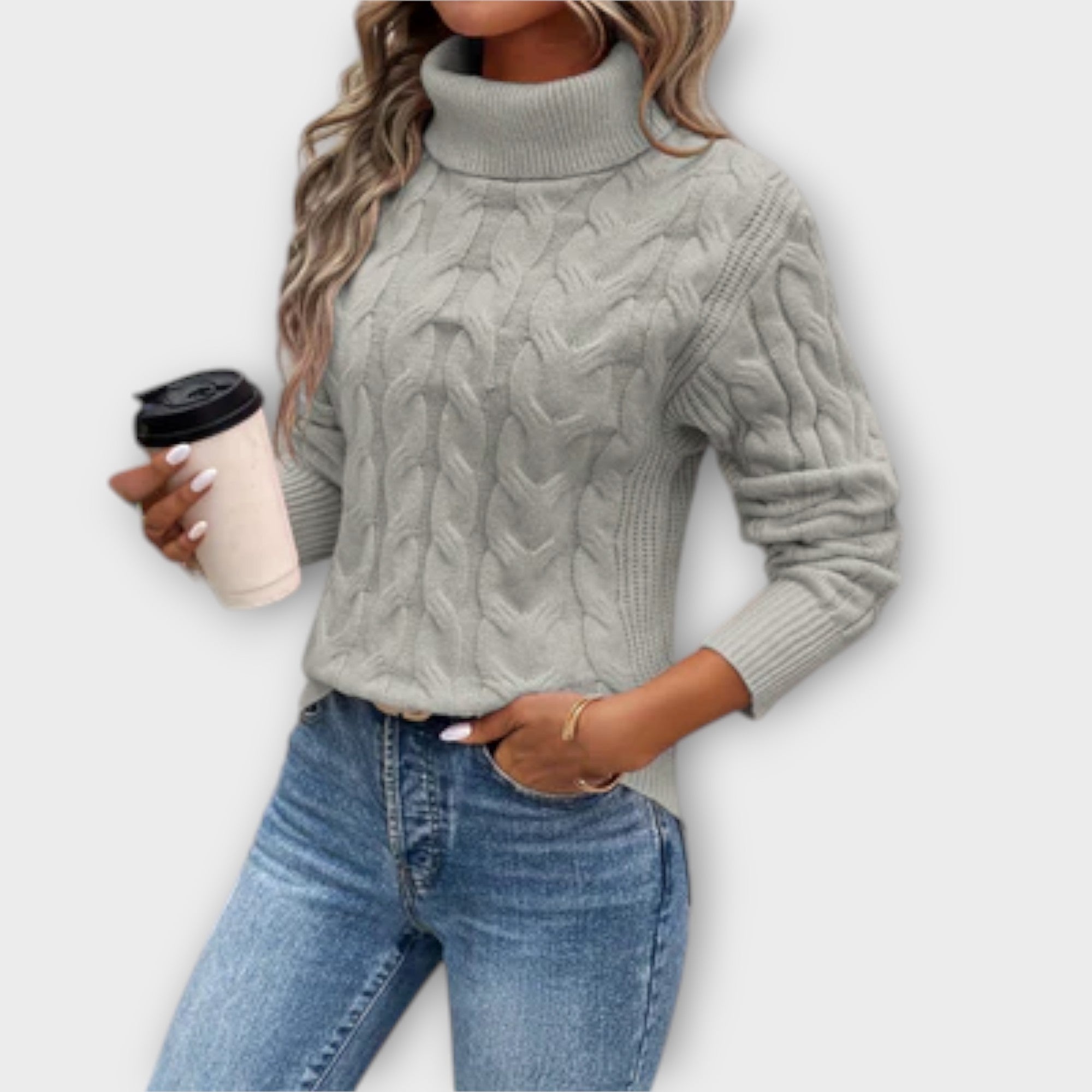 Amelia – Elegant Turtleneck Sweater in Knit