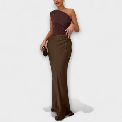 Elegant one-shoulder maxi dress with pleats